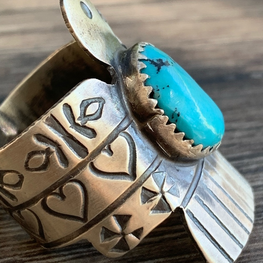 Yazzie Native American Navajo Authentic Turquoise Thunderbird Ring with Hearts - Picture 5 of 14